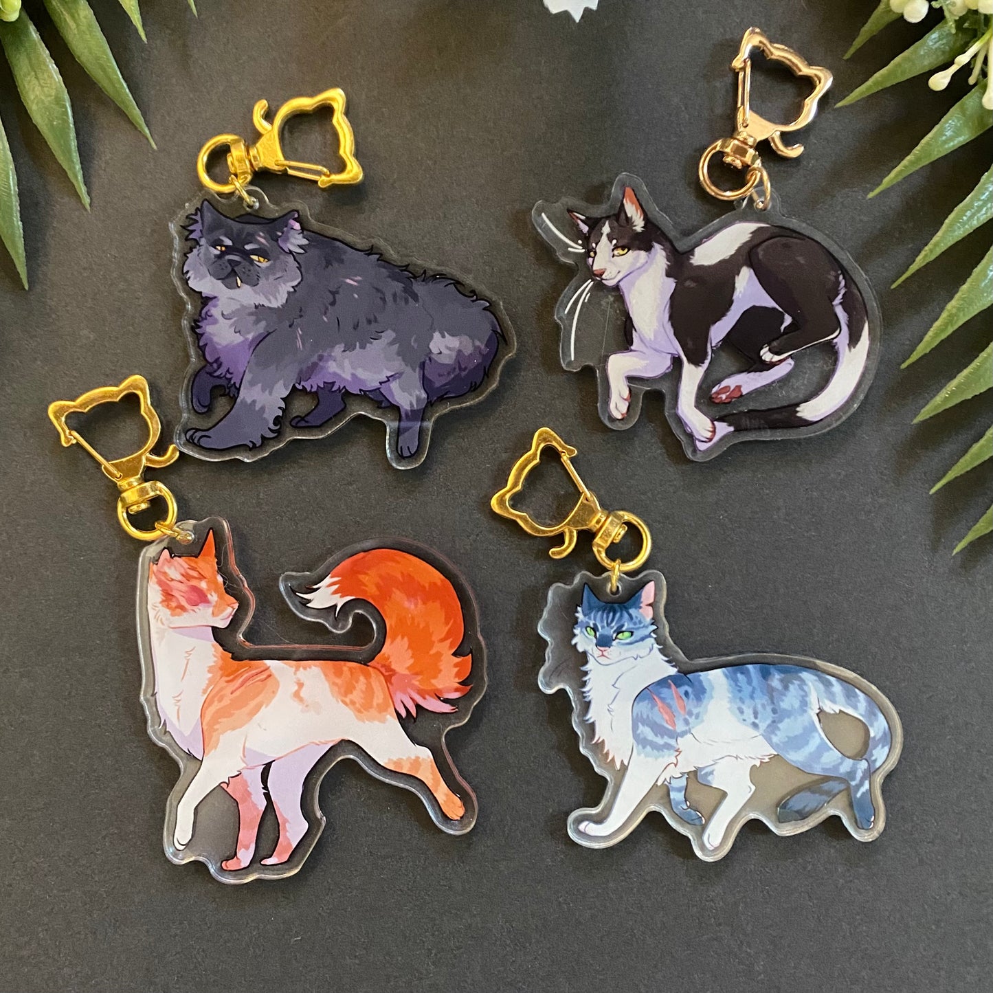 Firestar | Greystripe | Ravenpaw | Brightheart | Yellowfang | Tallstar | Tigerstar | Ivypool | Scourge | Sol | Bluestar - Keychain
